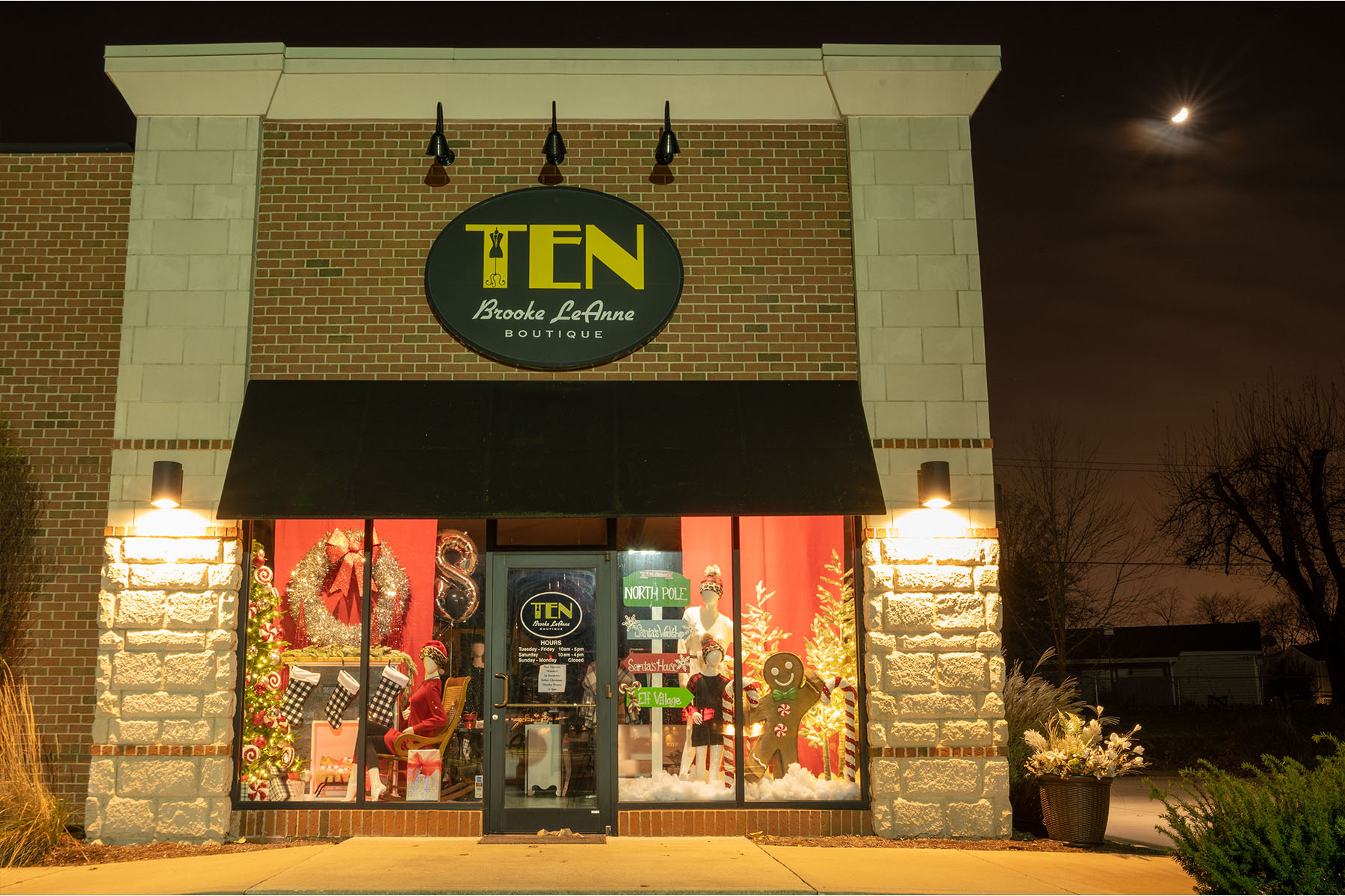 <span style="text-decoration: underline;">Spirit of Effingham Business:</span> Ten Brooke Leann Boutique: 401 N Keller Drive #5