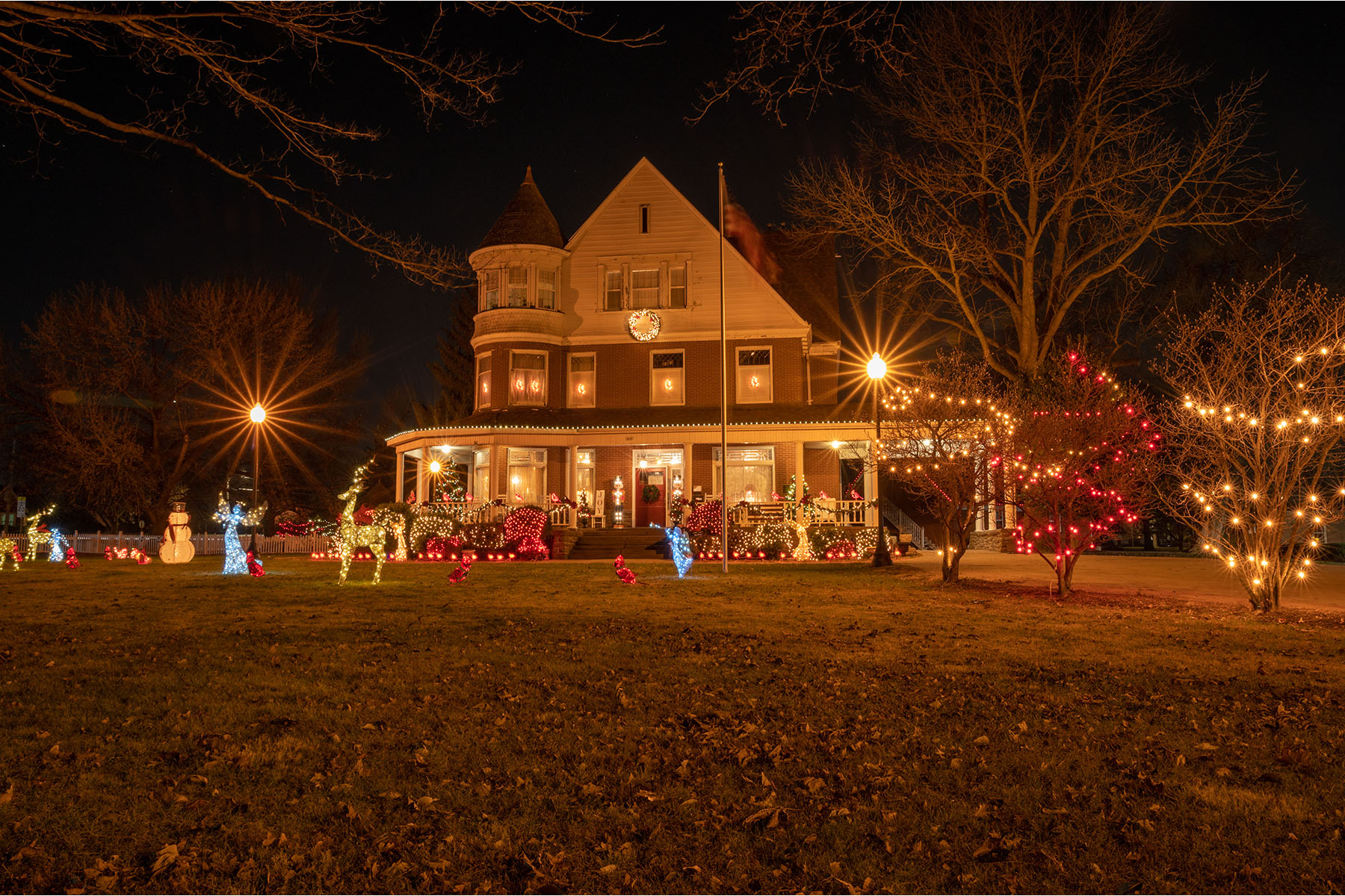<span style="text-decoration: underline;">The Hallmark House:</span> 1007 S Fourth Street