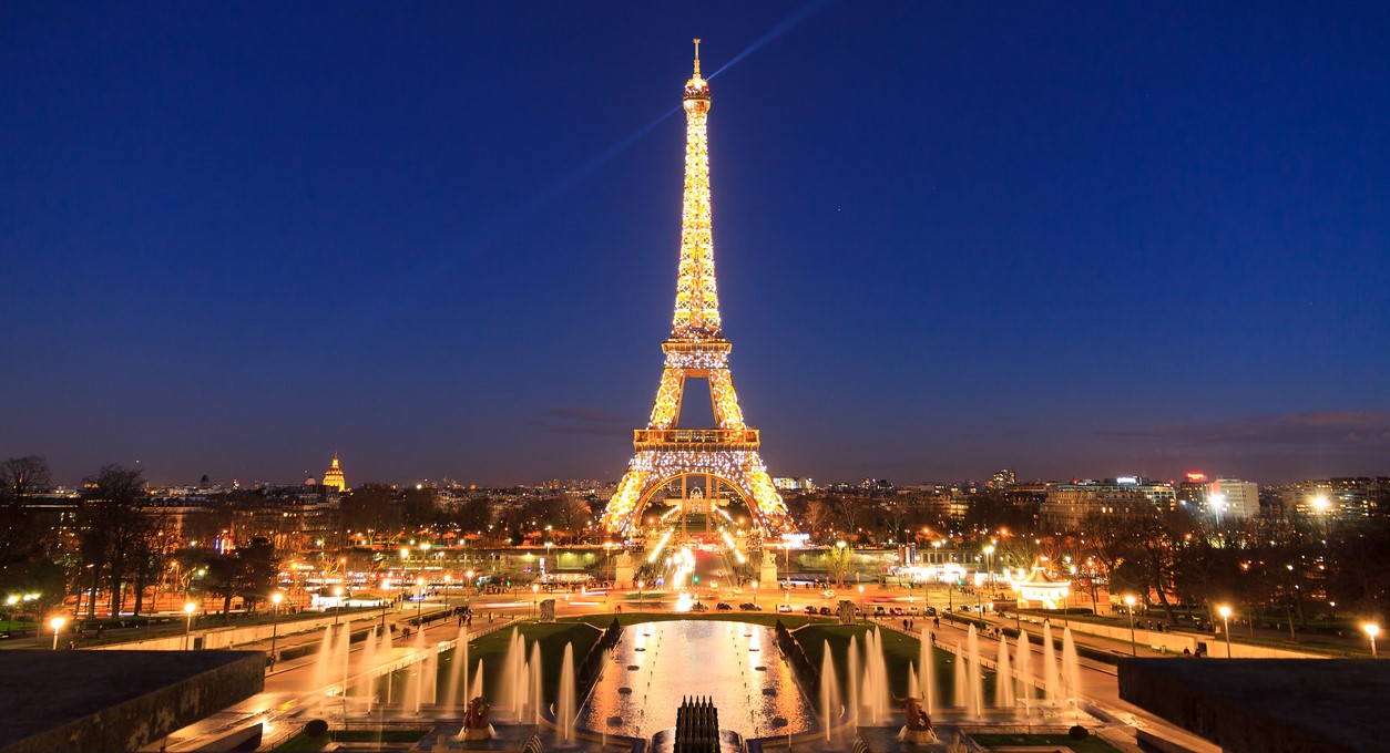  Nella Romantica Parigi 