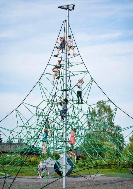  Climbing Play Features 