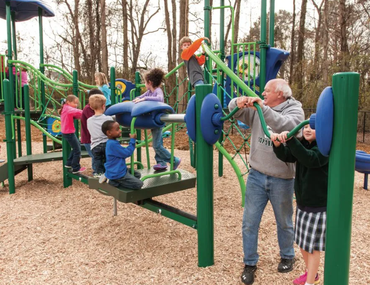  Play Areas for Multiple Age Groups 