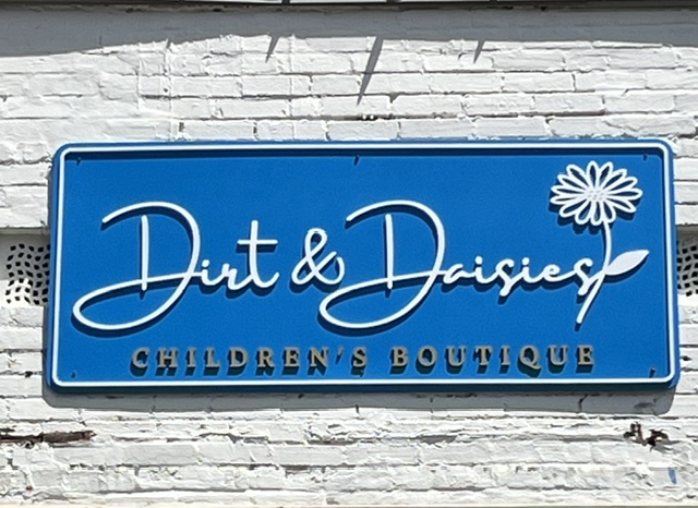 Dirt & Daisies