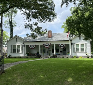 198 E. Poplar